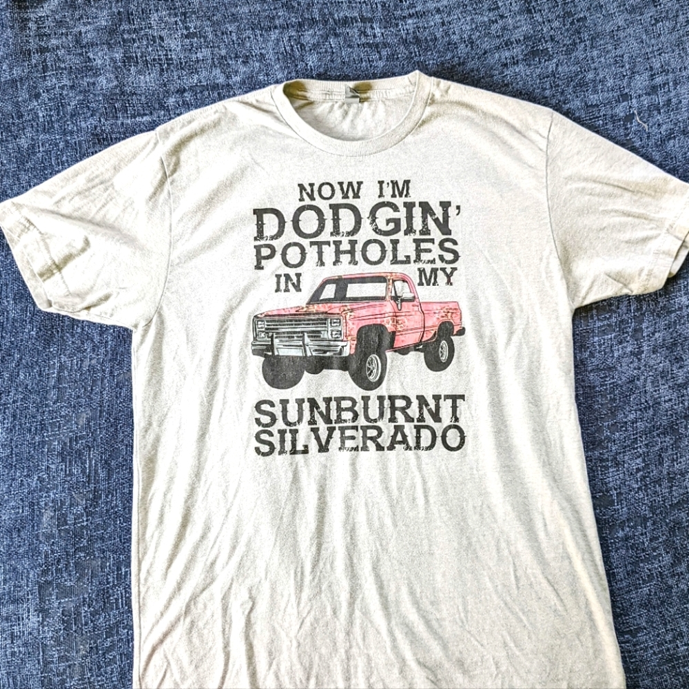 Women's Morgan Wallen Short Sleeve T-Shirt Size Medium